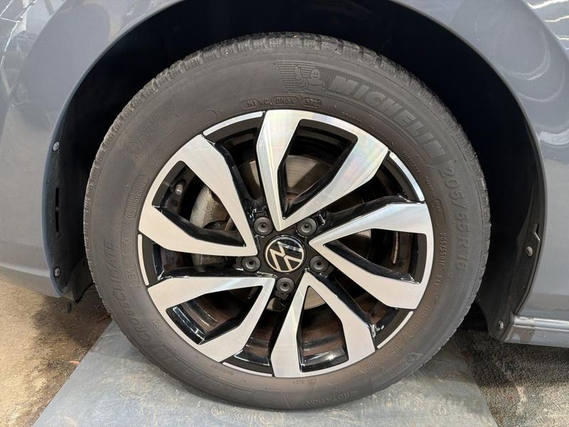 Volkswagen Golf VIII 1.5 TSI ACT Active — zdjęcie 23