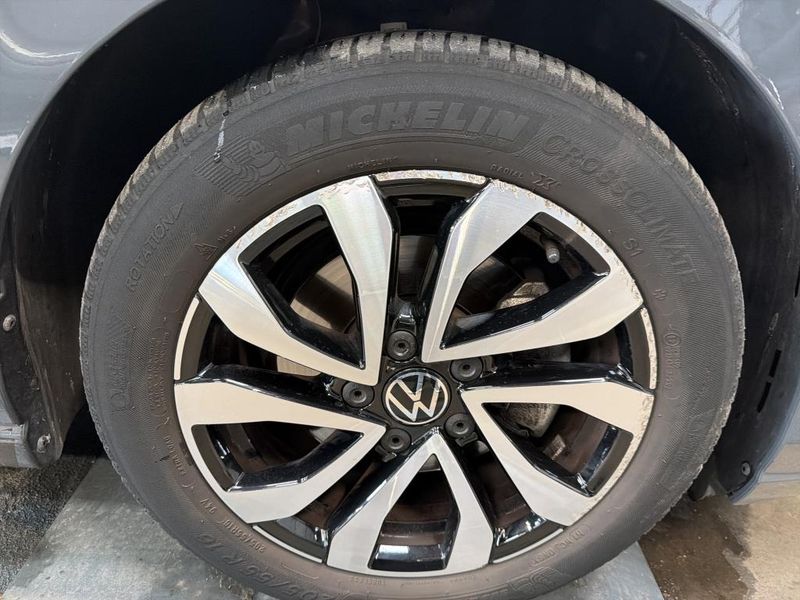 Volkswagen Golf VIII 1.5 TSI ACT Active — zdjęcie 24