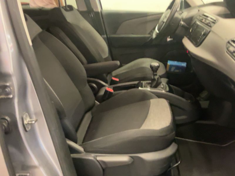 Citroen C4 Spacetourer 1.5 Blue-HDi Feel — zdjęcie 11
