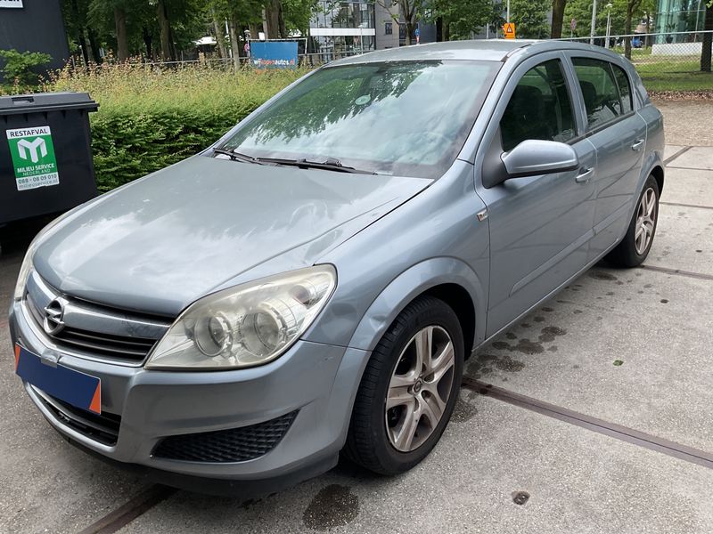 Opel Astra 1.4 Edition — zdjęcie 1