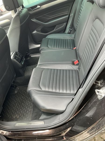 Volkswagen Passat 2.0 TDI Elegance 2019 – снимка 19