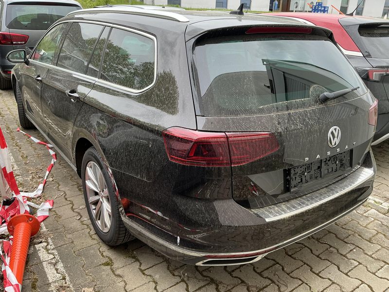 Volkswagen Passat 2.0 TDI Elegance 2019 – снимка 6