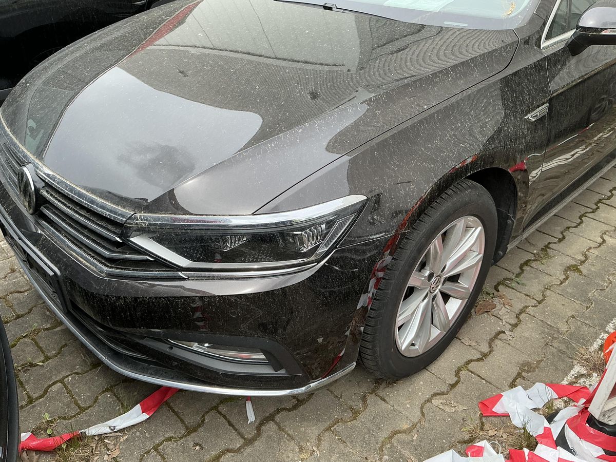 Volkswagen Passat 2019 — photo 1