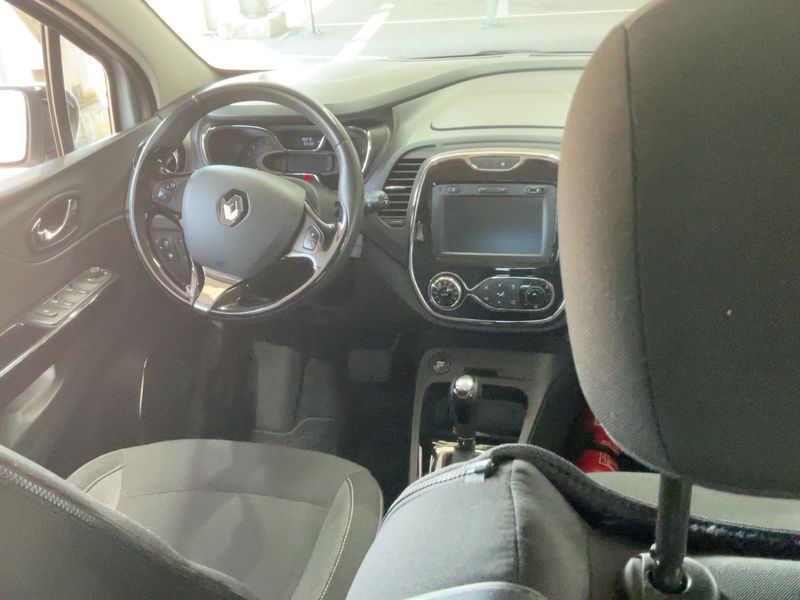Renault Captur 1.2 TCe Dynamique — zdjęcie 12