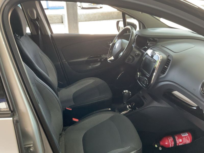 Renault Captur 1.2 TCe Dynamique — zdjęcie 11