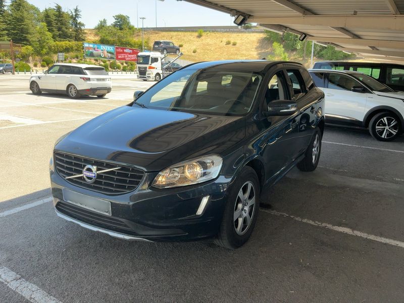 Volvo XC60 2.0 D3 Kinetic 2WD — zdjęcie 1