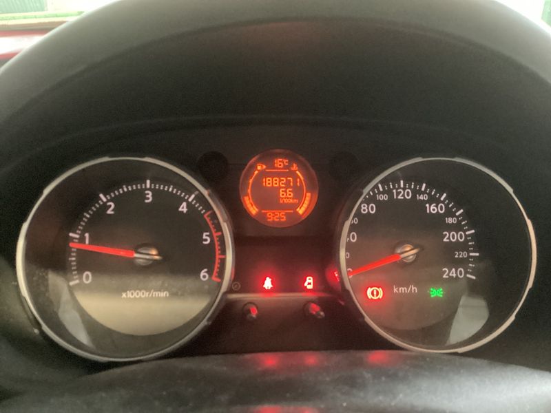 Nissan Qashqai+2 1.5 dCi Tekna — zdjęcie 13