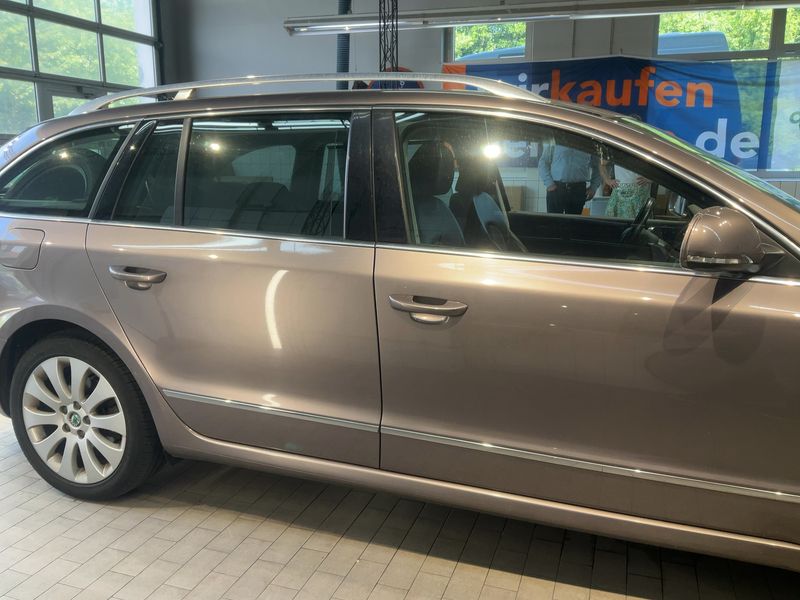 Skoda Superb 2.0 TDI Elegance 2012 – снимка 10