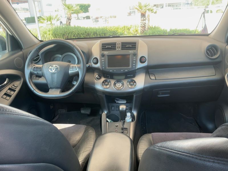 Toyota RAV 4 2.2 D-4D Crossover Exclusive 2012 – снимка 17