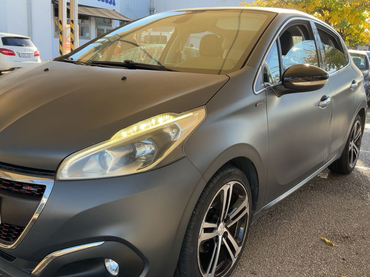 Peugeot 208 1.6 Blue-HDi GT Line
