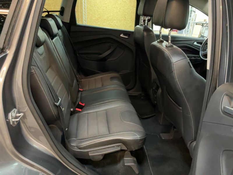Ford Kuga 2.0 TDCi Titanium — zdjęcie 14