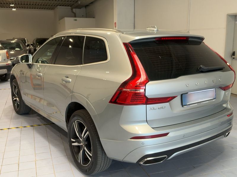 Volvo XC60 2.0 D5 R Design AWD 2018 – снимка 6