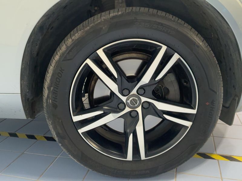 Volvo XC60 2.0 D5 R Design AWD 2018 – снимка 11
