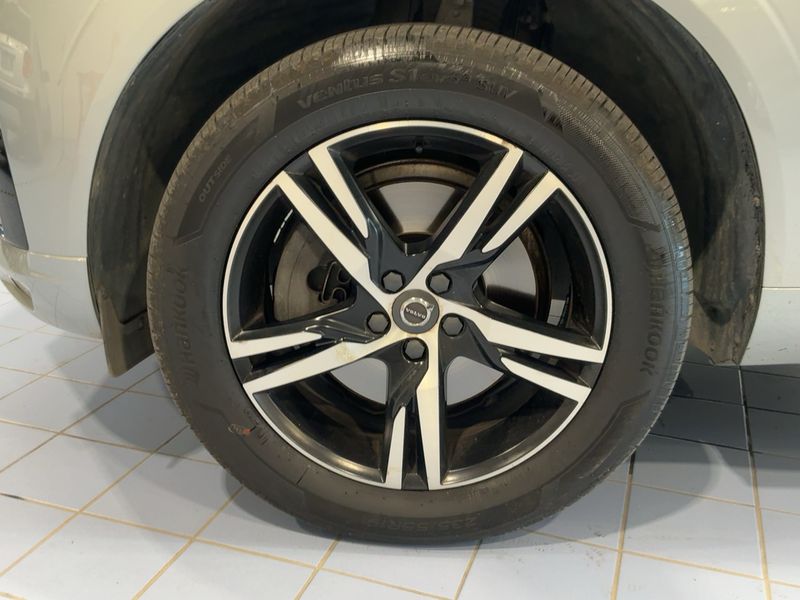 Volvo XC60 2.0 D5 R Design AWD 2018 – снимка 3