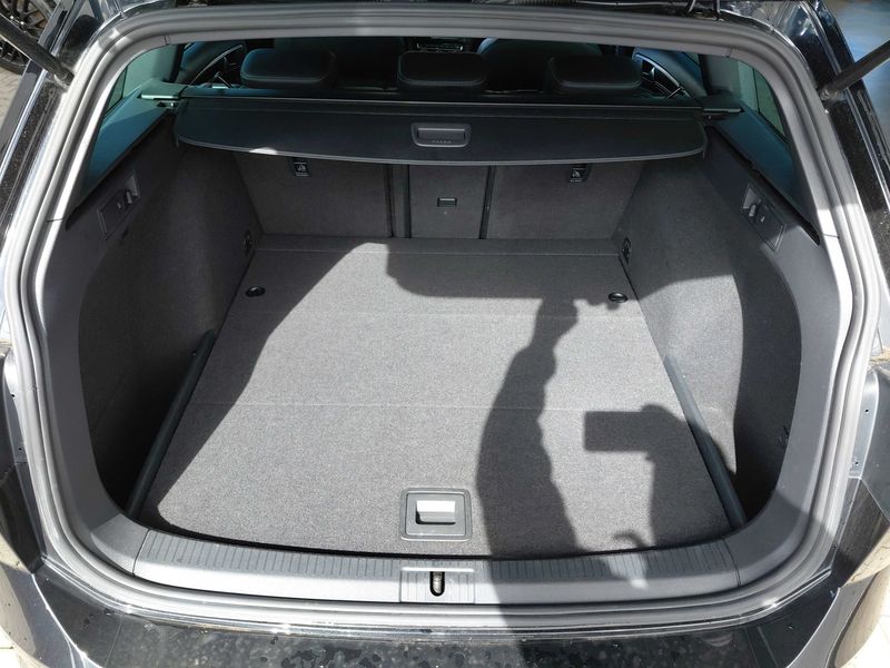 Volkswagen Golf VII 2.0 TSI R 4Motion BlueMotion Tech — zdjęcie 9