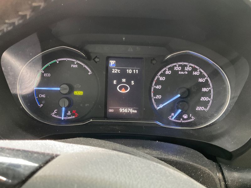 Toyota Yaris 1.5 Hybrid Active — zdjęcie 13