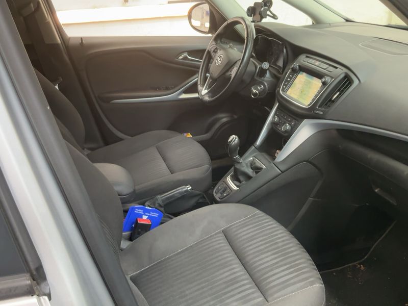 Opel Zafira Tourer 1.4 Turbo Active — zdjęcie 11