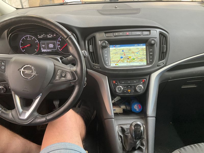 Opel Zafira Tourer 1.4 Turbo Active — zdjęcie 12