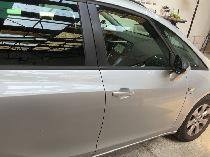 Opel Zafira Tourer 1.4 Turbo Active — zdjęcie 7