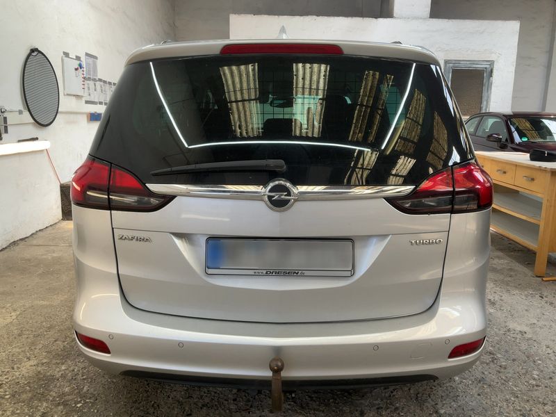 Opel Zafira Tourer 1.4 Turbo Active — zdjęcie 5