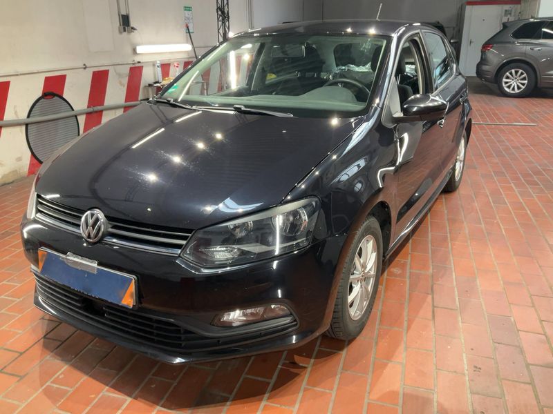 Volkswagen Polo 1.0 Trendline BlueMotion Tech — zdjęcie 1