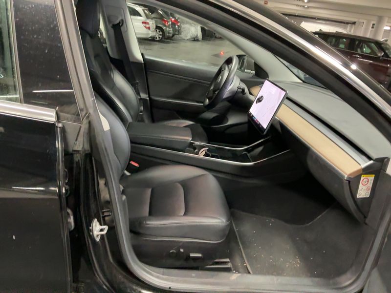 Tesla Model 3 Long Range Dual Long Range Dual AWD — zdjęcie 11