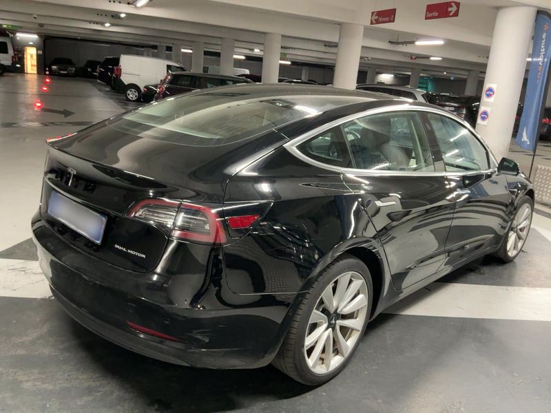 Tesla Model 3 Long Range Dual Long Range Dual AWD — zdjęcie 6