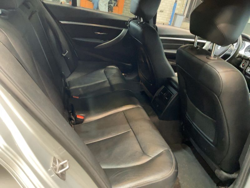BMW 3er 330e Luxury Line — zdjęcie 14