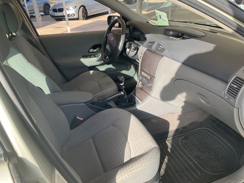 Renault Laguna 1.9 dCi Expression — zdjęcie 3