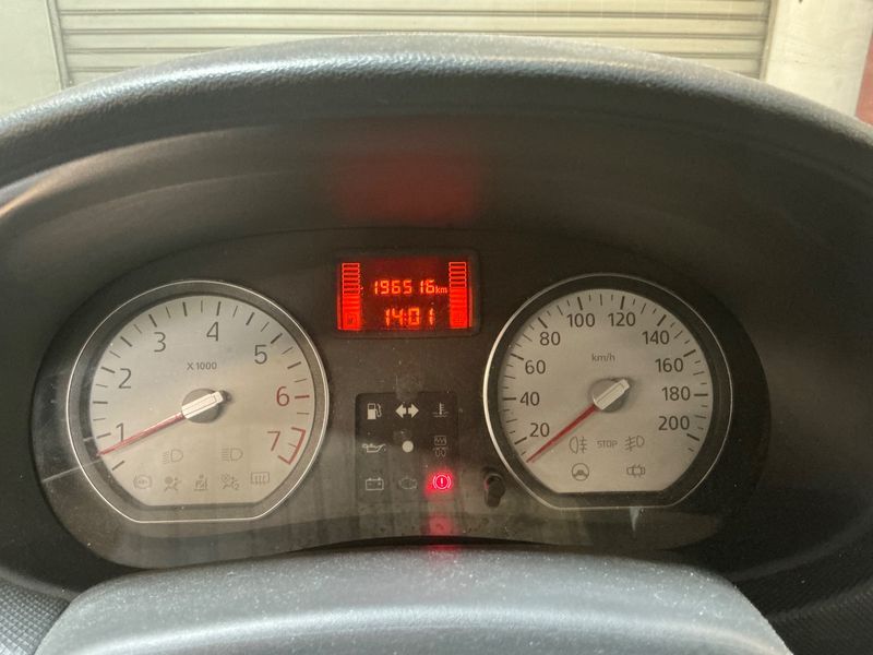 Dacia Logan 1.2 Laureate — zdjęcie 13