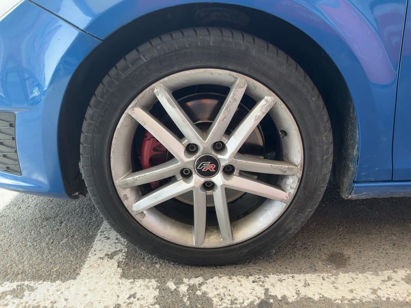 Seat Leon 2.0 TDI FR 2010 – снимка 3