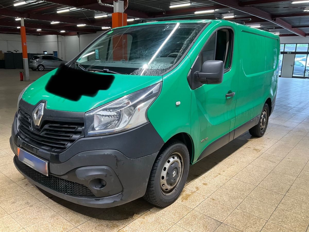 Renault Trafic 2015 — photo 1