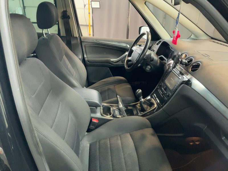 Ford Galaxy 2.0 TDCi Business Plus — zdjęcie 11