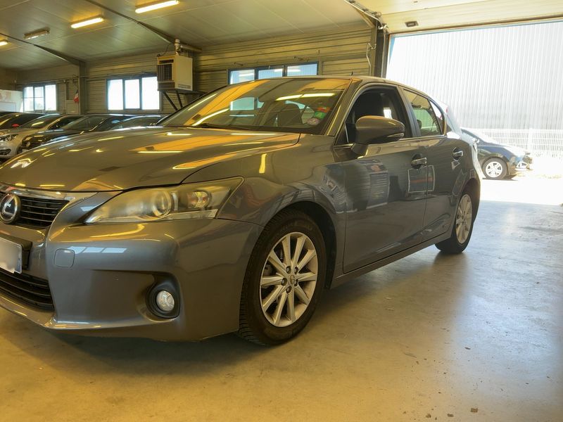 Lexus CT-Serie CT 200h Sensation — zdjęcie 2