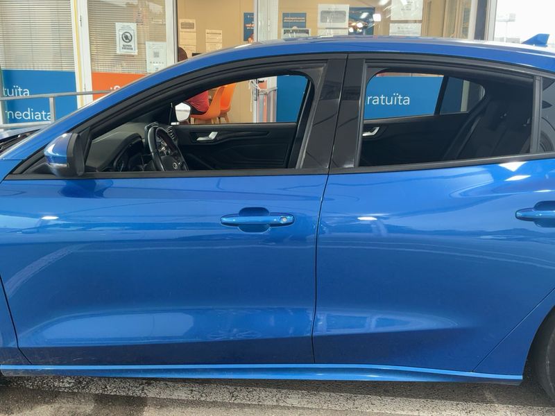 Ford Focus 1.0 EcoBoost ST-Line — zdjęcie 4