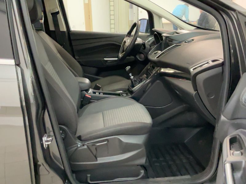 Ford Grand C-Max 1.0 EcoBoost Titanium — zdjęcie 11