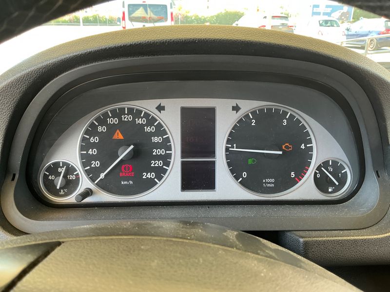 Mercedes-Benz B-Klasse B 180 CDI — zdjęcie 4