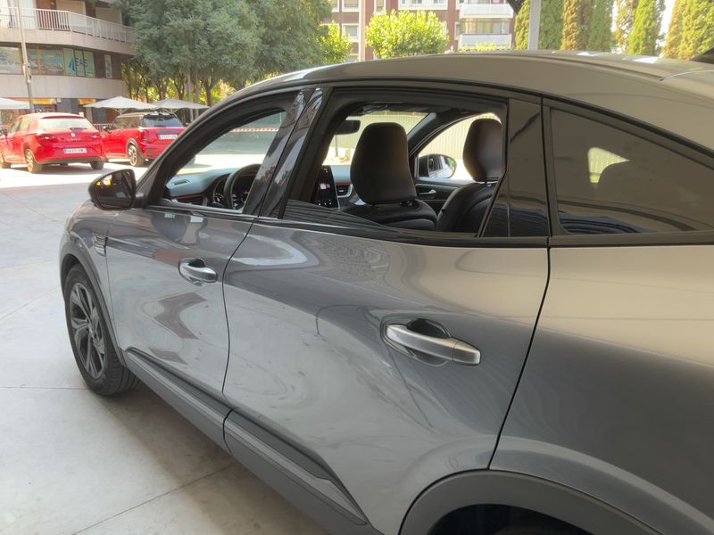 Renault Arkana 1.3 TCe Mild-Hybrid R.S. Line — zdjęcie 4