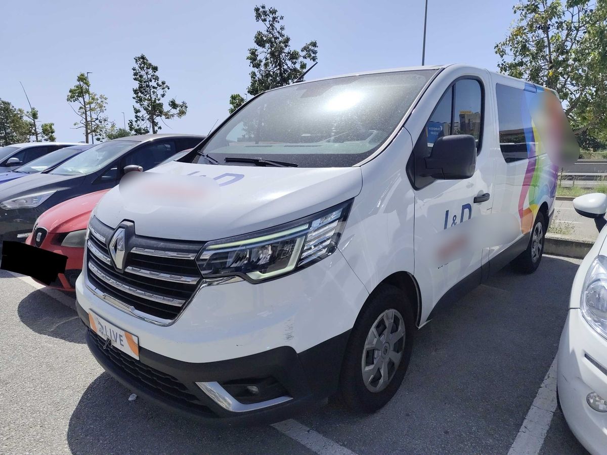 Renault Trafic 2021 — photo 1