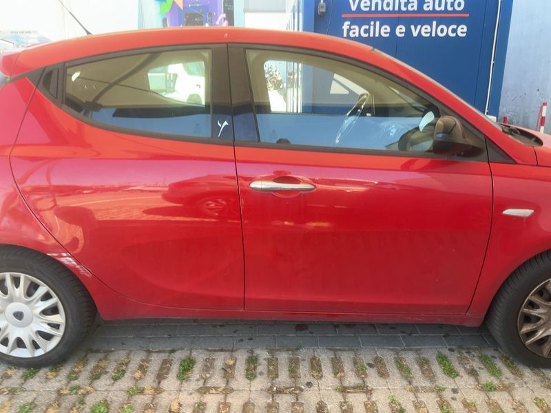 Lancia Ypsilon 1.3 JTD Gold — zdjęcie 7