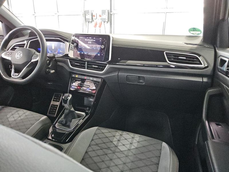 Volkswagen T-Roc 1.0 TSI R-Line — zdjęcie 21
