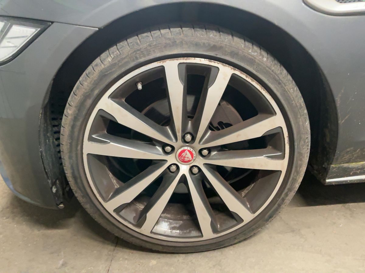 Jaguar XF 2017 — photo 4
