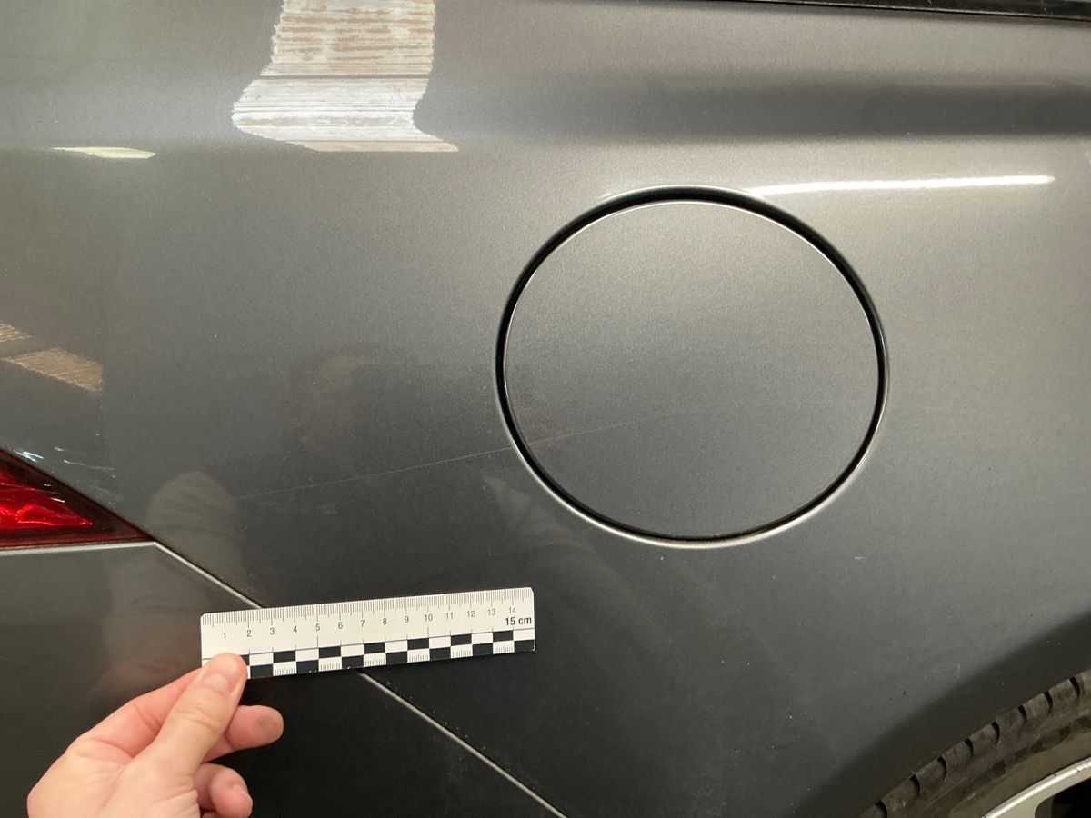 Jaguar XF 2017 — photo 30