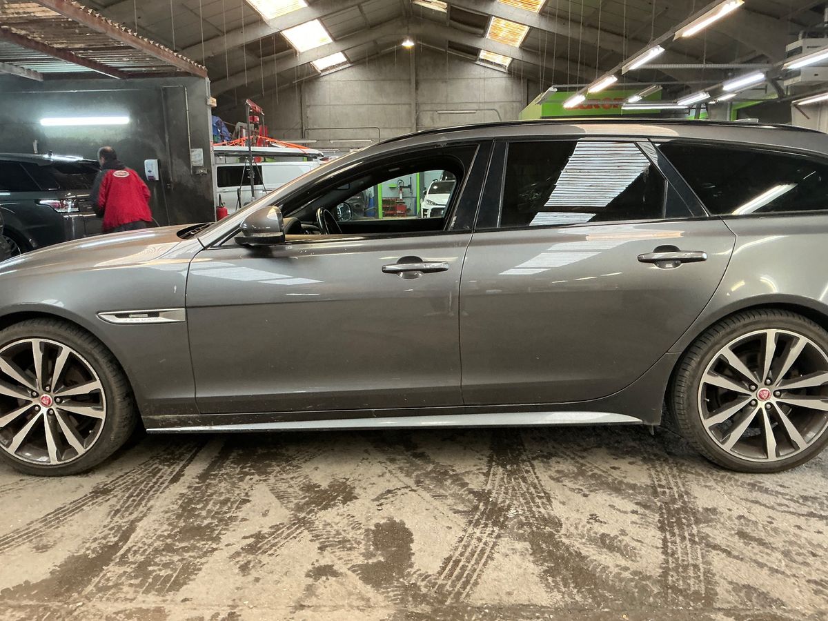 Jaguar XF 2017 — photo 5