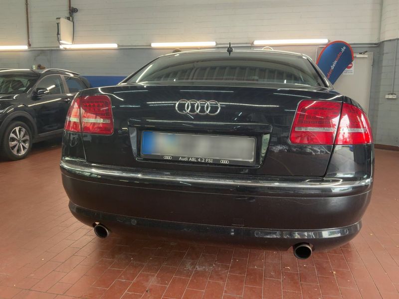 Audi A8 4.2 V8 FSI L quattro — zdjęcie 5