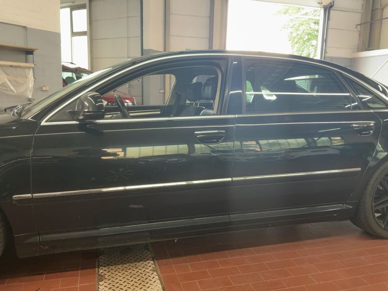 Audi A8 4.2 V8 FSI L quattro — zdjęcie 4