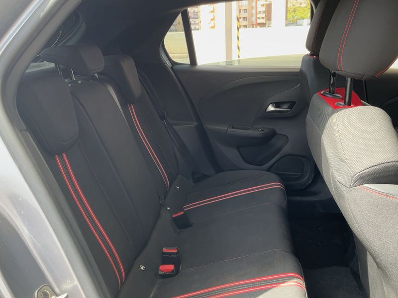 Opel Corsa 1.2 Turbo GS Line — zdjęcie 14