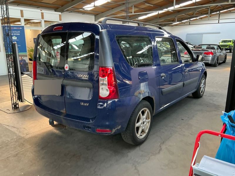 Dacia Logan 1.6 Ambiance — zdjęcie 2