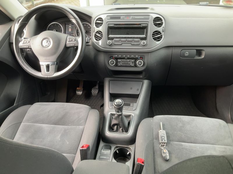 Volkswagen Tiguan 1.4 TSI Sport & Style BlueMotion Tech 2012 – снимка 17