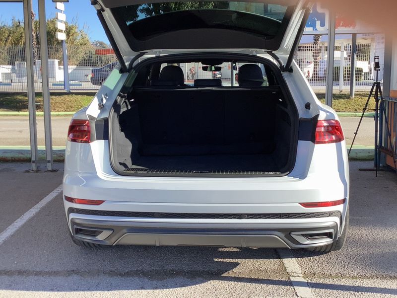 Audi Q8 50 TDI Mild-Hybrid quattro — zdjęcie 10
